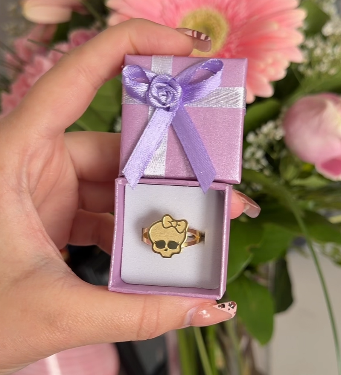 Monster High Bow Skull Ring